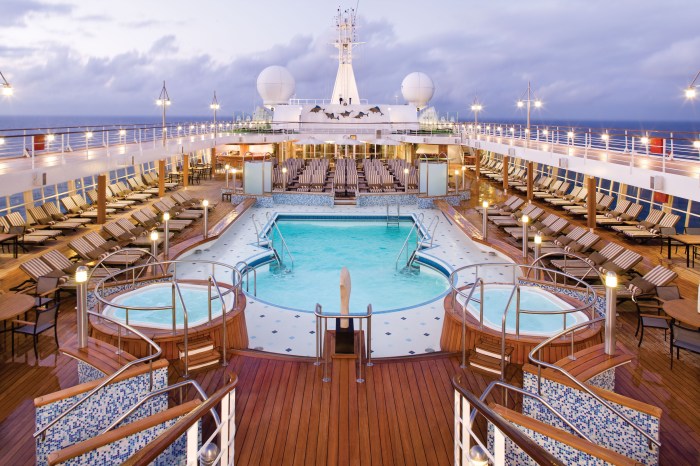 Cruise luxury seas seven travel ship regent pool deck cruises ships most luxurious explorer world voyager lines vacation top voyage